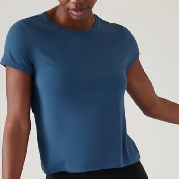 Athleta Air Out Cinch TEE in Blueish Size M - Picture 2 of 12